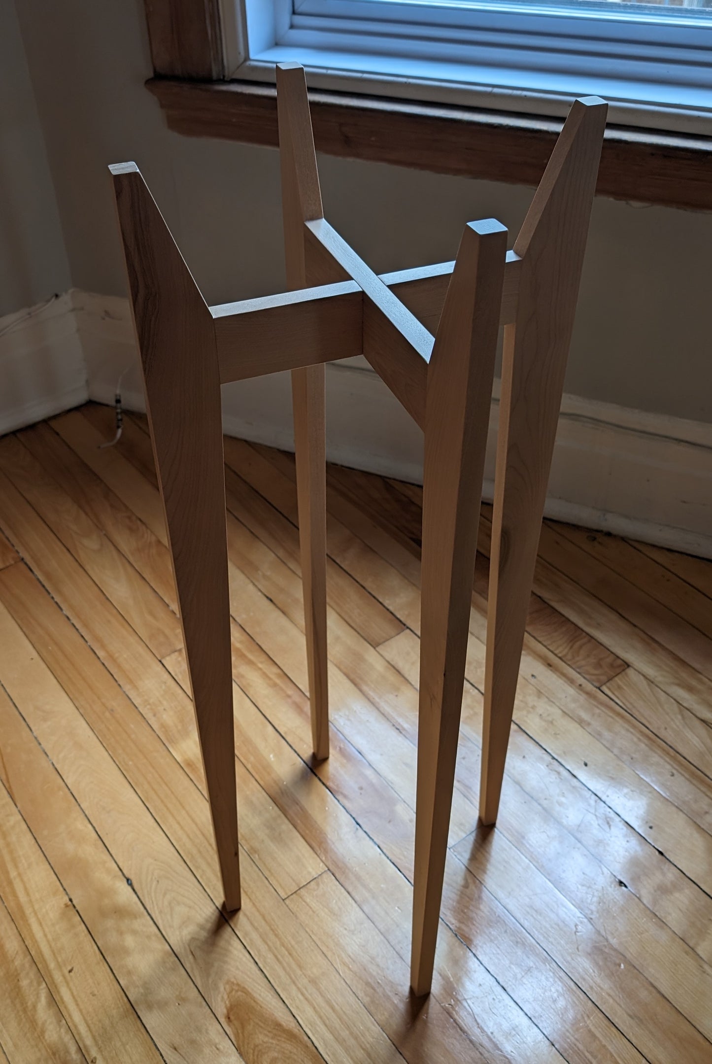 Plant Stand In Solid Maple